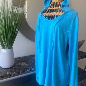 Turquoise Livi dri-fit hoodie with thumb holes 14/16